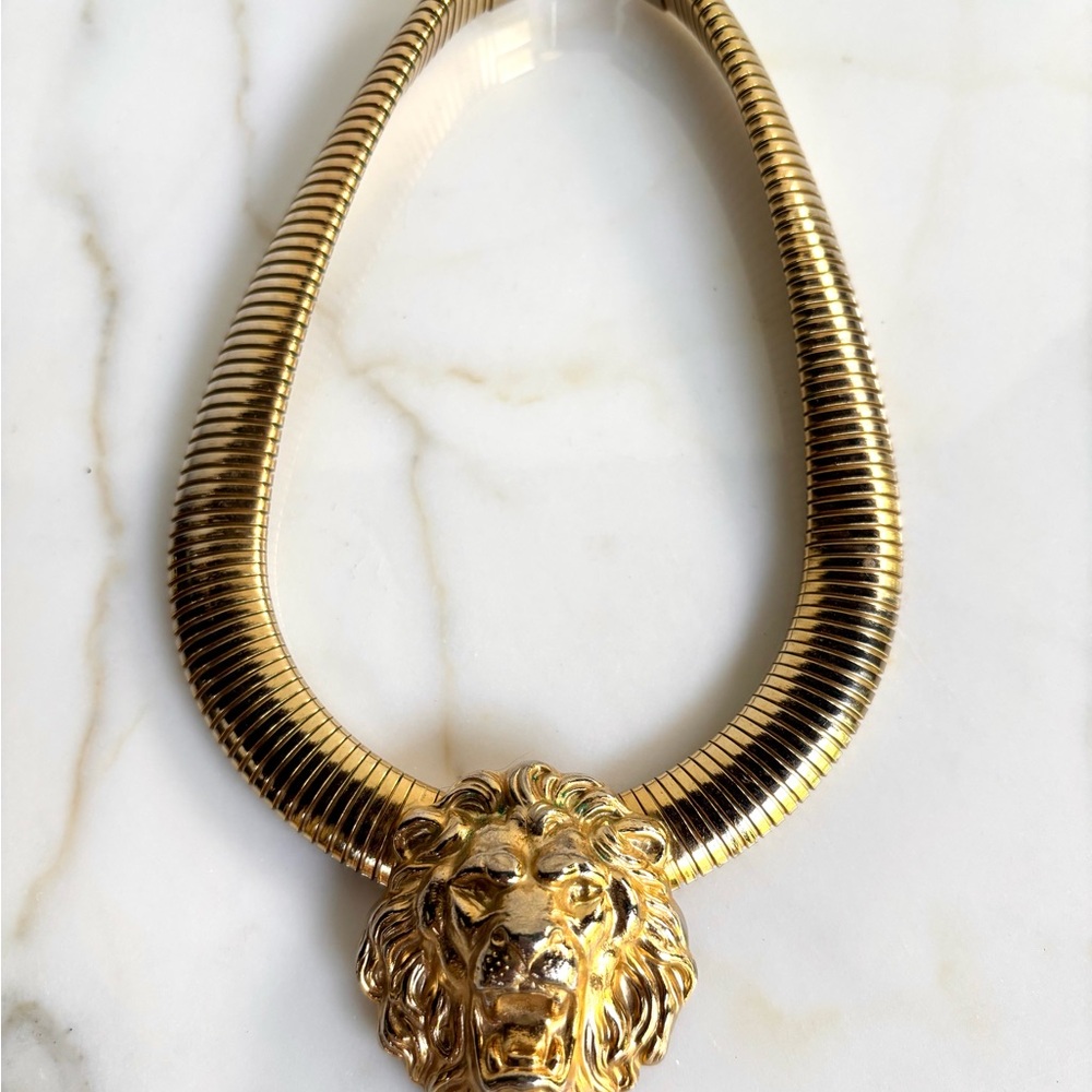 VINTAGE 1980s MASSIVE GOLDEN LION HEAD TUBOGAS OMEGA STATEMENT CHUNKY NECKLACE - Picture 6 of 9